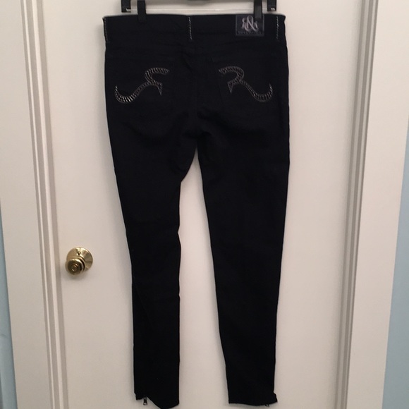 Rock & Republic lowrise skinny b#@!h Jean - Picture 4 of 5